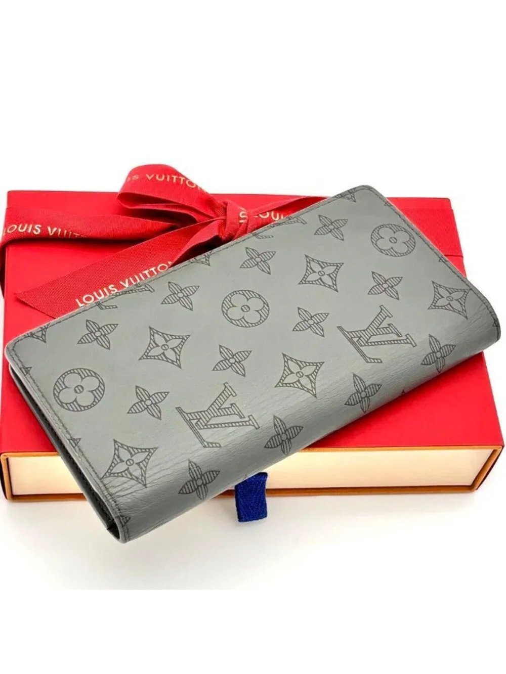 Louis Vuitton Wallet Portefeuille Brazza Monogram Shadow Gray